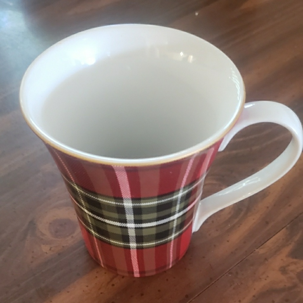 Beautiful burbery color mug